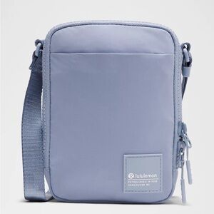 NWT Lululemon Easy Access Crossbody